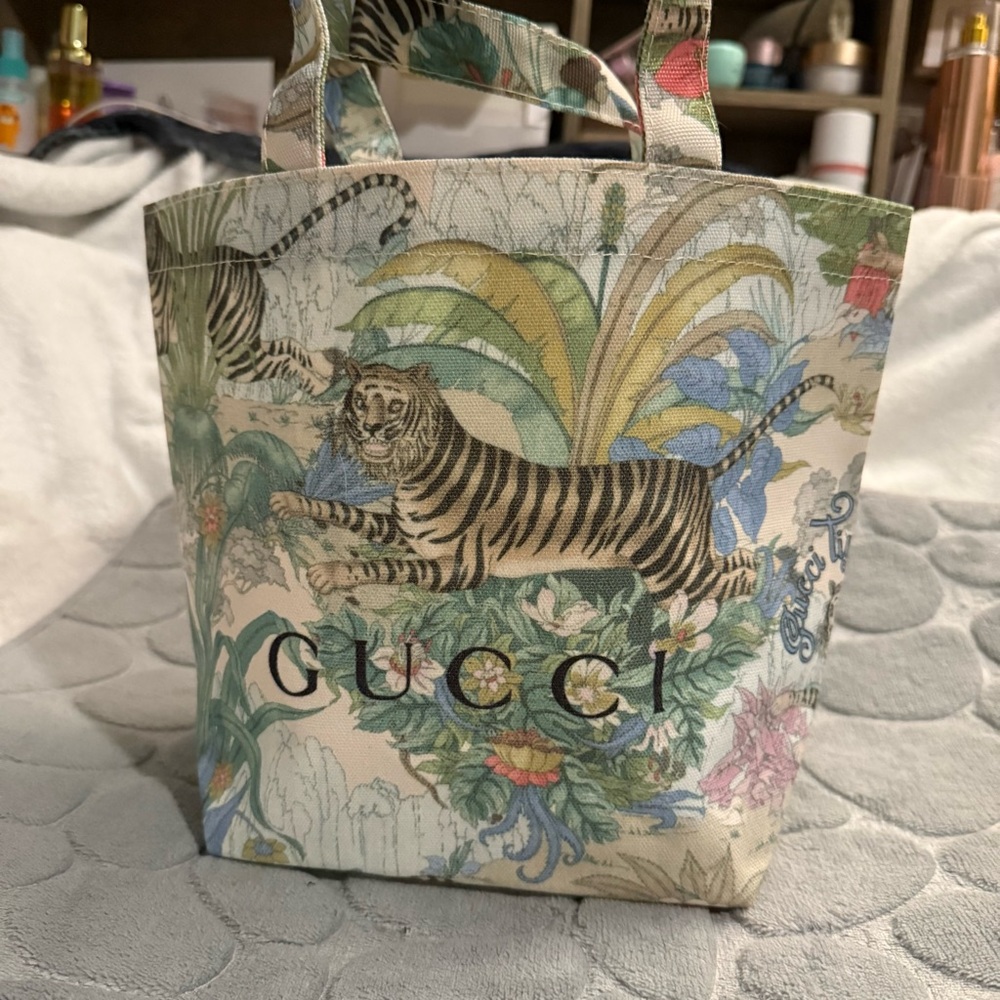 Gucci Tiger Small Tote - Picture 2 of 12
